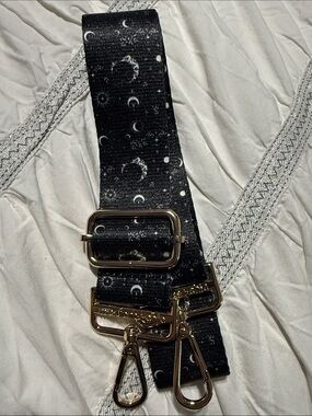 M+C What’s Your Sign Adjustable Bag Strap